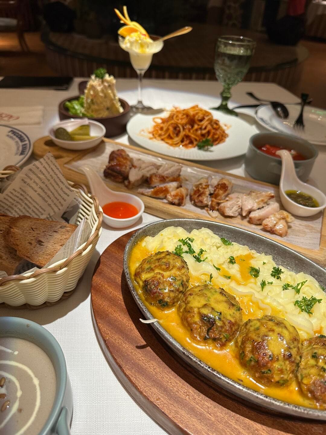 Изображение "Русская кухня" (Чунцин)